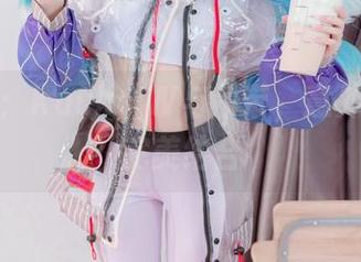 写真秀：Kuuko W与吊带，意外之美的完美结合